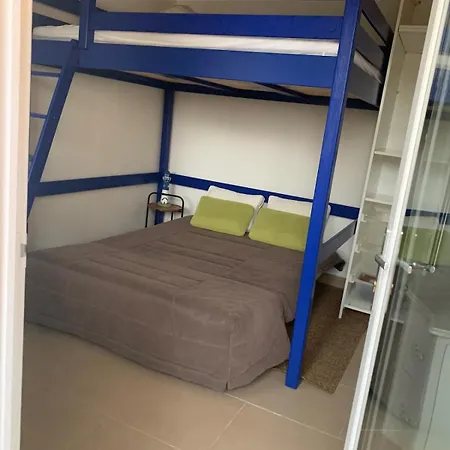 Appartamento House With Your Feet In The Water, Between Forest And - Agay *