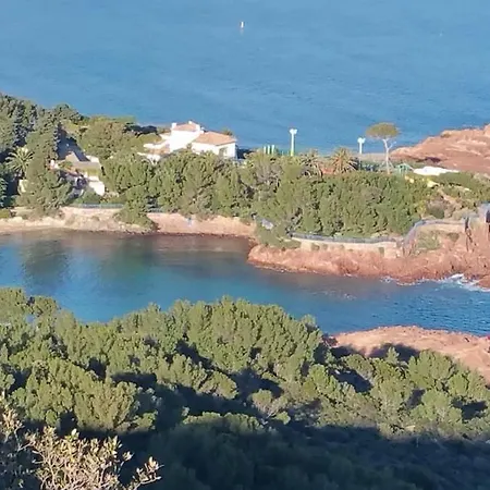 Апартаменты House With Your Feet In The Water, Between Forest And - Agay Сен-Рафаэль