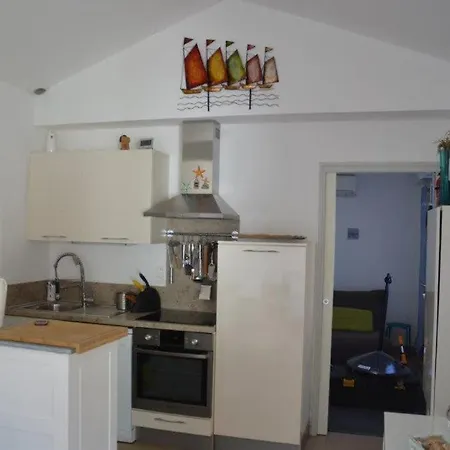 House With Your Feet In The Water, Between Forest And - Agay Apartment Saint-Raphael (Var)