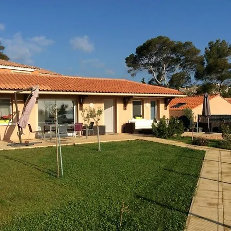 House With Your Feet In The Water, Between Forest And - Agay Apartment