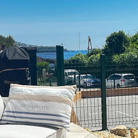 Apartment House With Your Feet In The Water, Between Forest And - Agay *