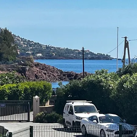 House With Your Feet In The Water, Between Forest And - Agay * Saint-Raphaël