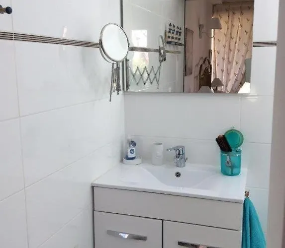 Apartment House With Your Feet In The Water, Between Forest And - Agay