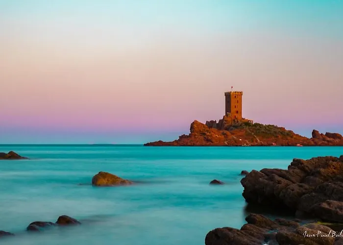 House With Your Feet In The Water, Between Forest And - Agay